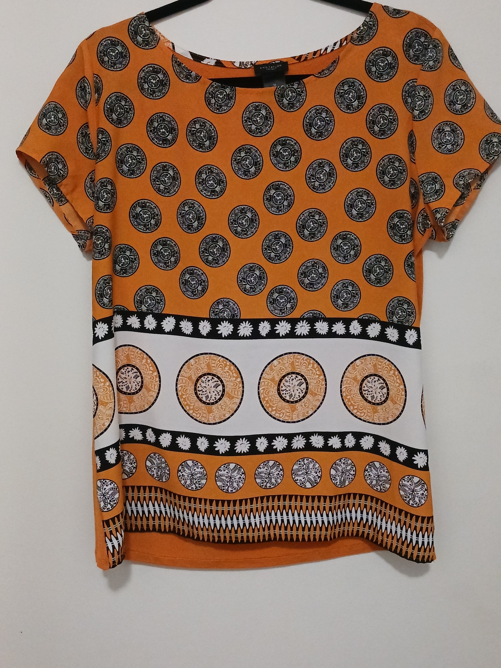Ann Taylor Factory Top Womens M Orange and Black Short Sleeve Tunic Aztec